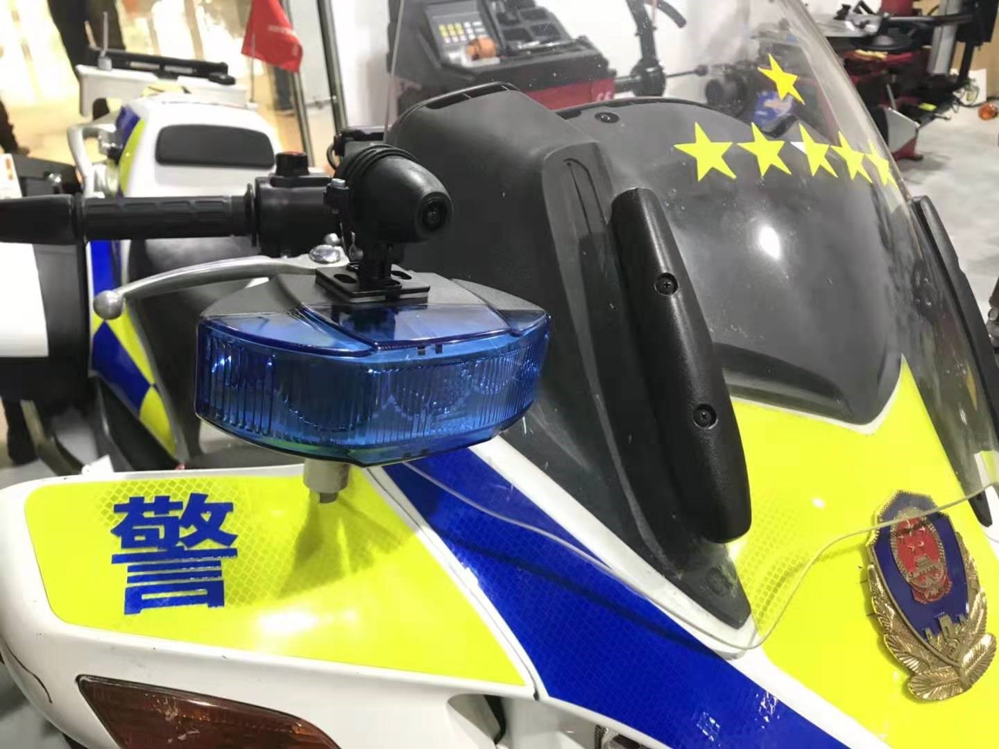 HFK 受邀到警队安装摩托车行车记录仪
